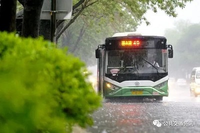 純電公交車雨天行車、涉水行車注意事項